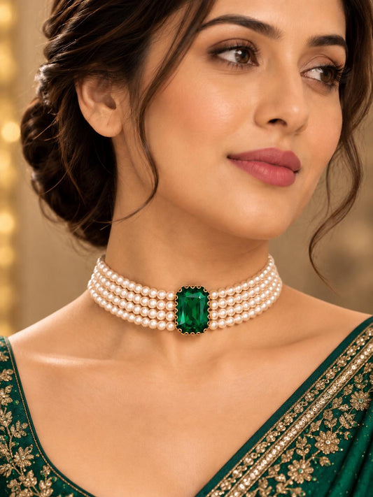 Emerald Royale Four-Layer Pearl Choker