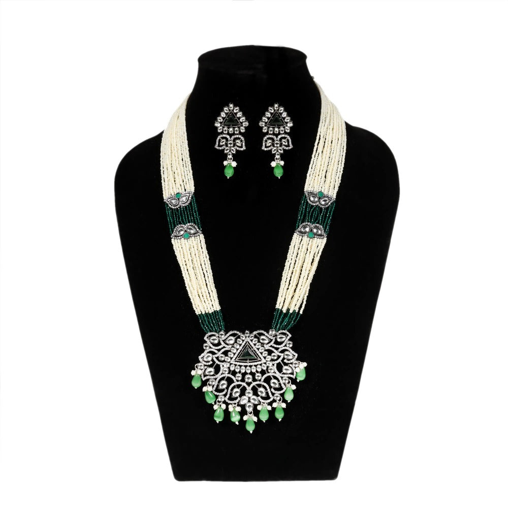 Brooke Pendant Necklace Set With Dori