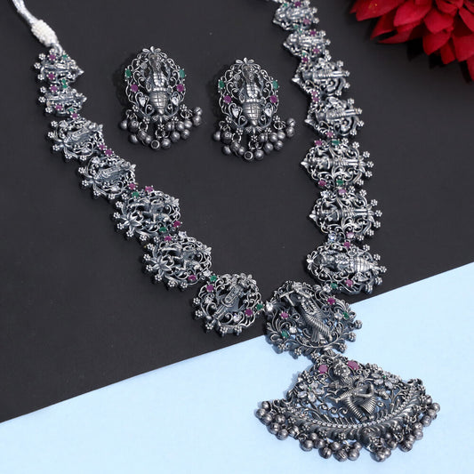 Amaya Necklace Set