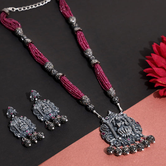 Tessa Laxmi Pendant Necklace Set