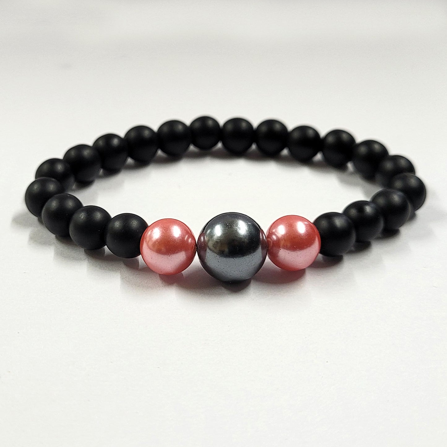 Reddish Pink And Metallic Black Shell Pearls Bracelet With 8mm Black Beads