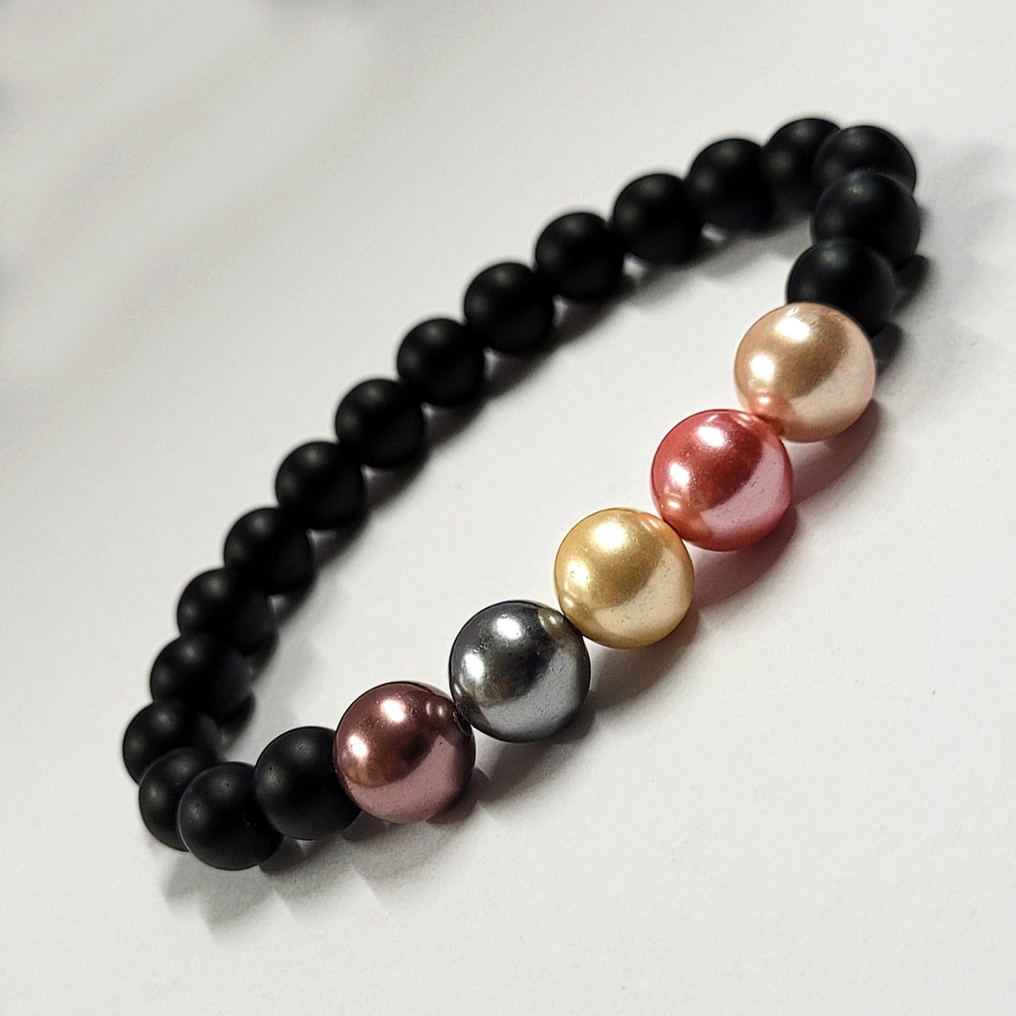 Multicolor Shell Pearls 10mm Bracelet With 8mm Black Beads