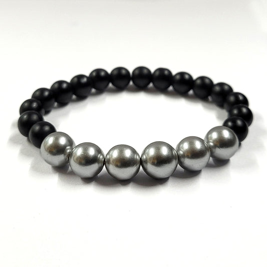 Silver Shell Pearls 10mm Bracelet With 8mm Black Beads