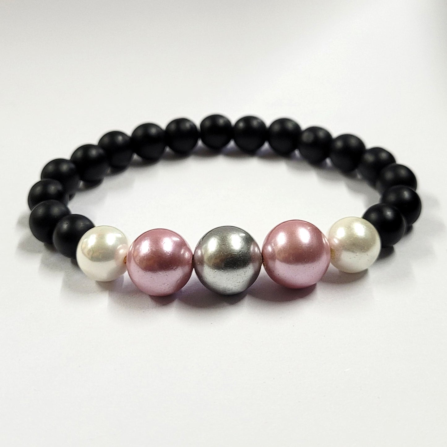 Multicolor Shell Pearls Bracelet With 8mm Black Beads