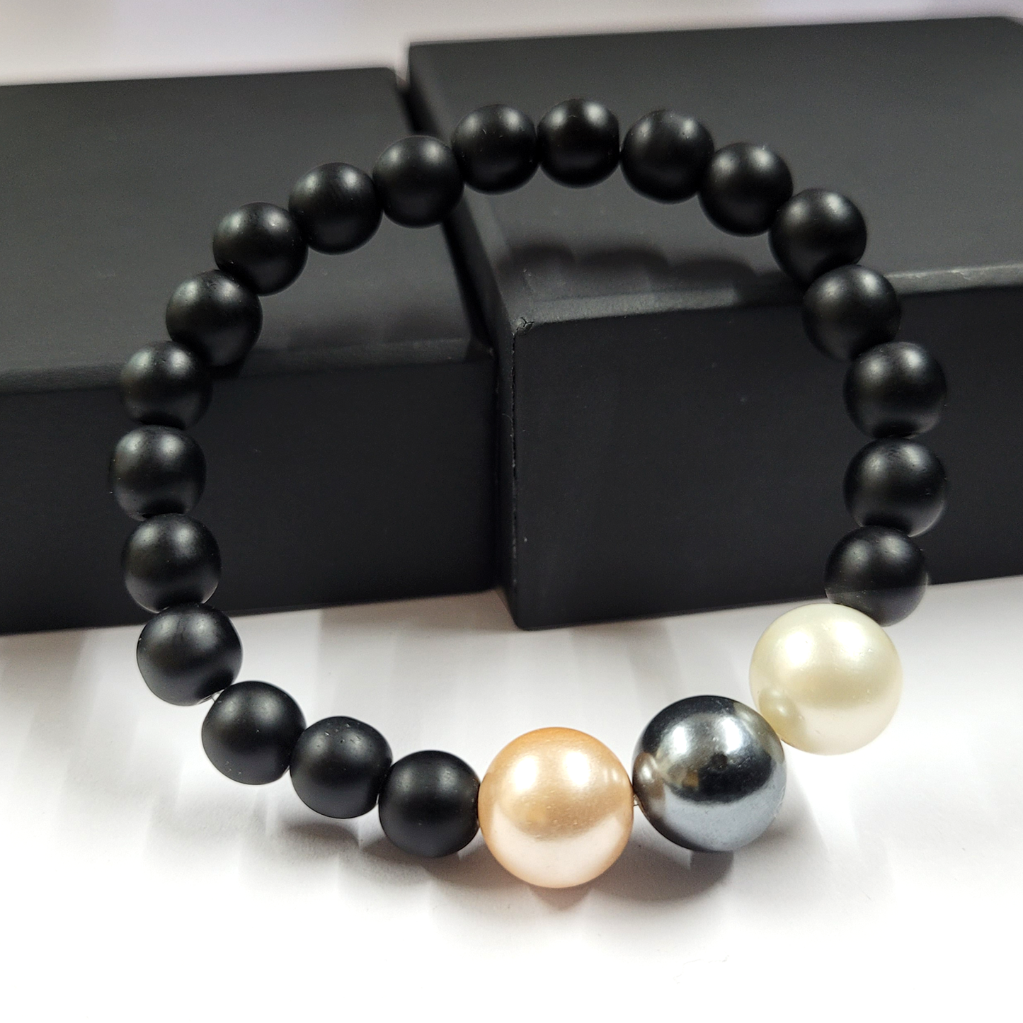 Multicolor Shell Pearls 12mm Bracelet With 8mm Black Beads