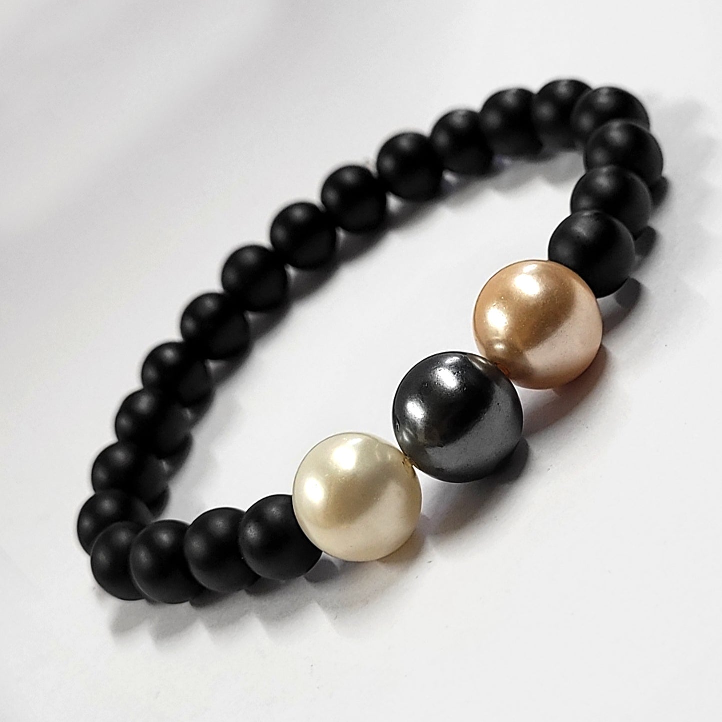 Multicolor Shell Pearls 12mm Bracelet With 8mm Black Beads