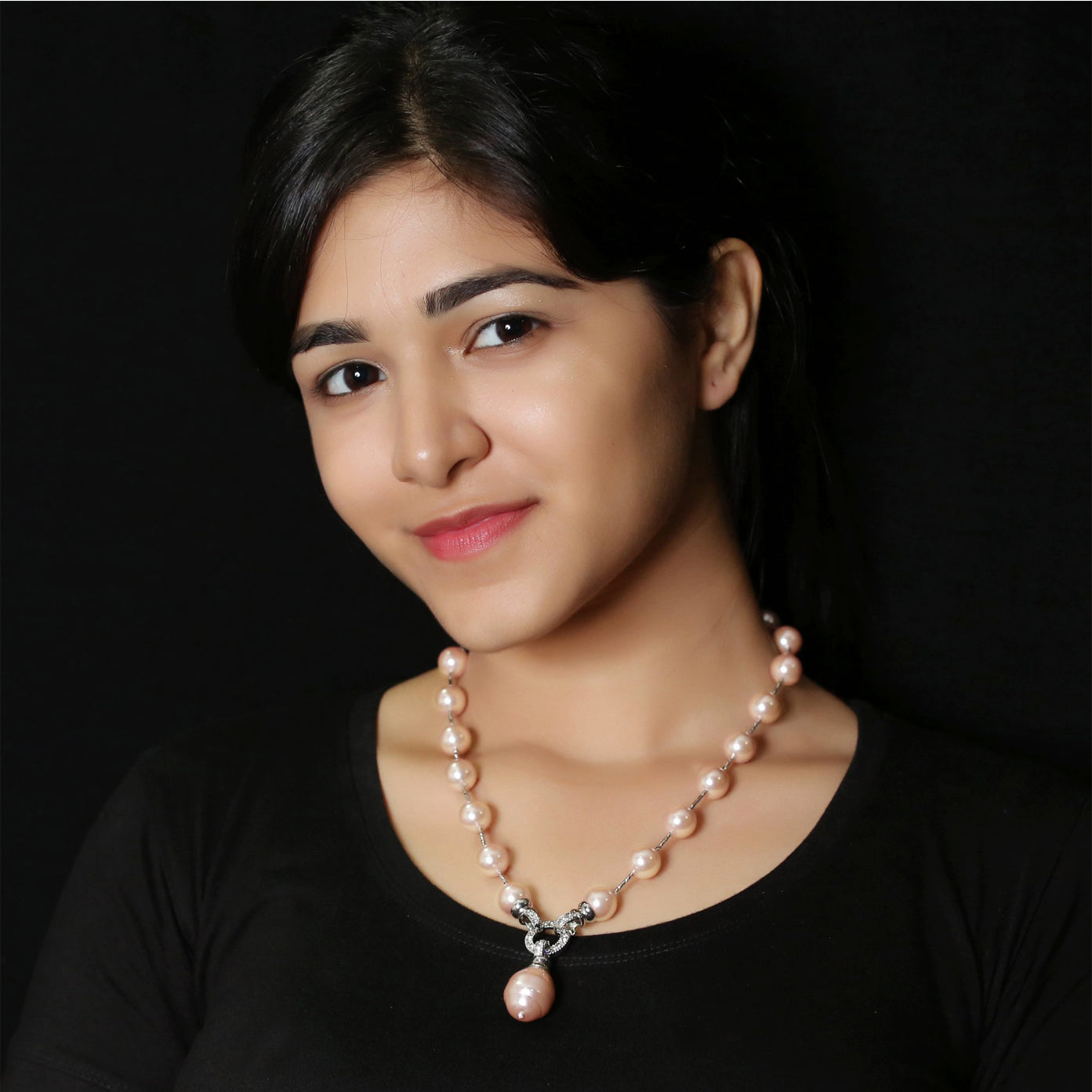 Imeora Stylish Cream Shell Pearl Necklace With Shell Pearl Pendant