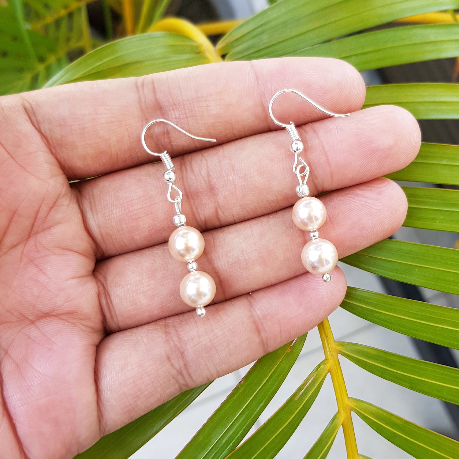 Cream Pearl Earring