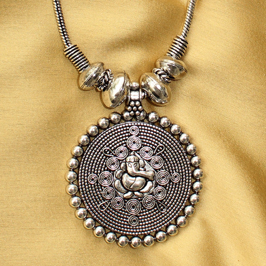 Imeora  Ganpati Pendant With 20 inch Chain