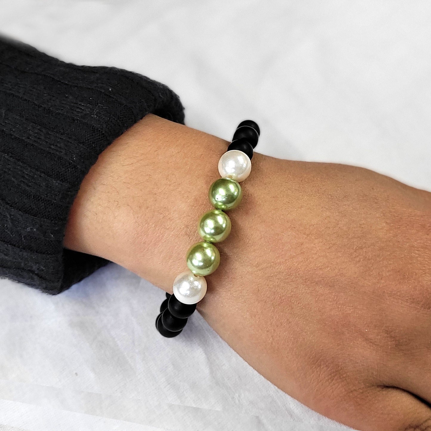 Green And White Shell Pearls 10mm Bracelet With 8mm Black Beads