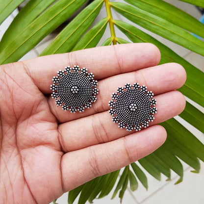 Imeora Antique Look Light Weight Studs