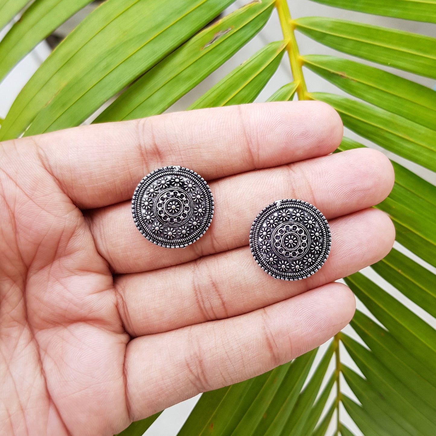 Imeora Antique Look Light Weight Small Studs