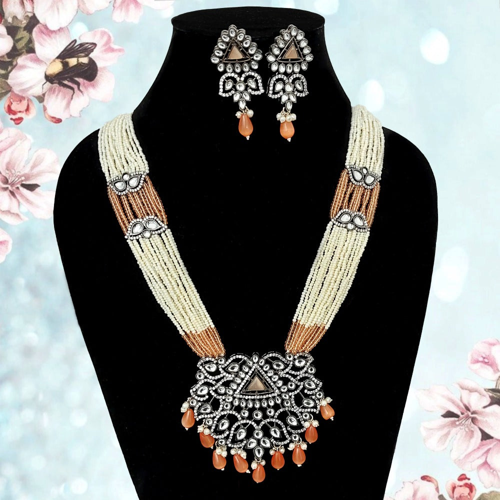 Brooke Pendant Necklace Set With Dori